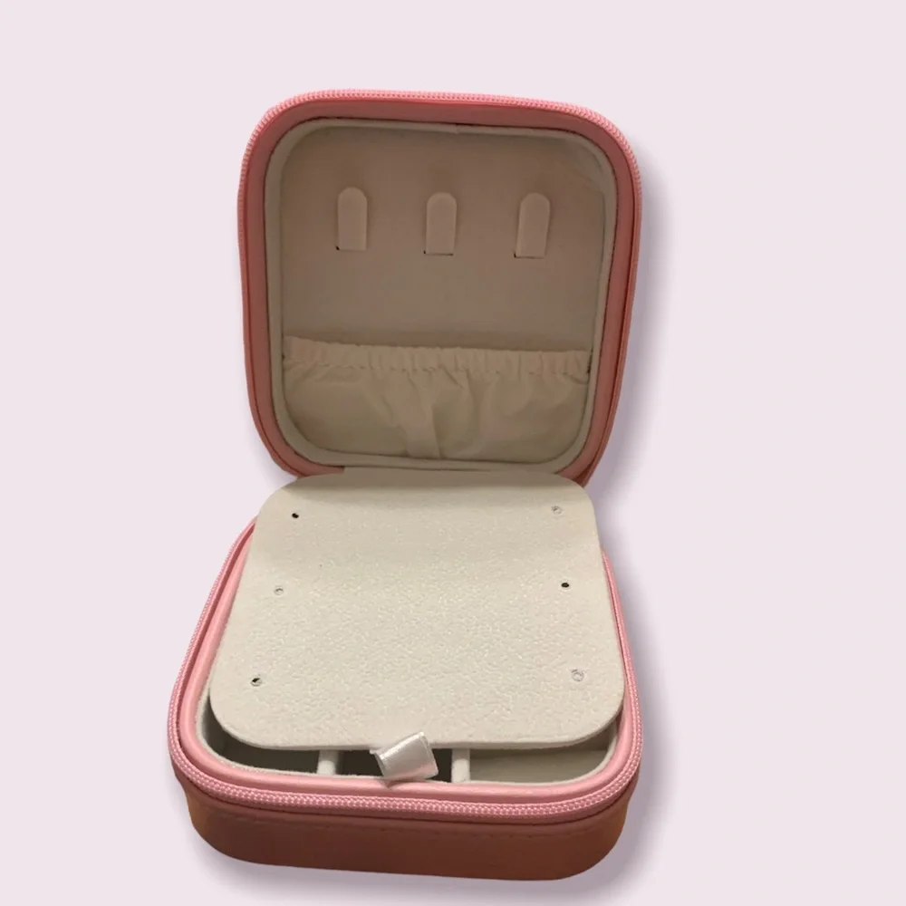 Maliton Mini Jewelry Case in Pink